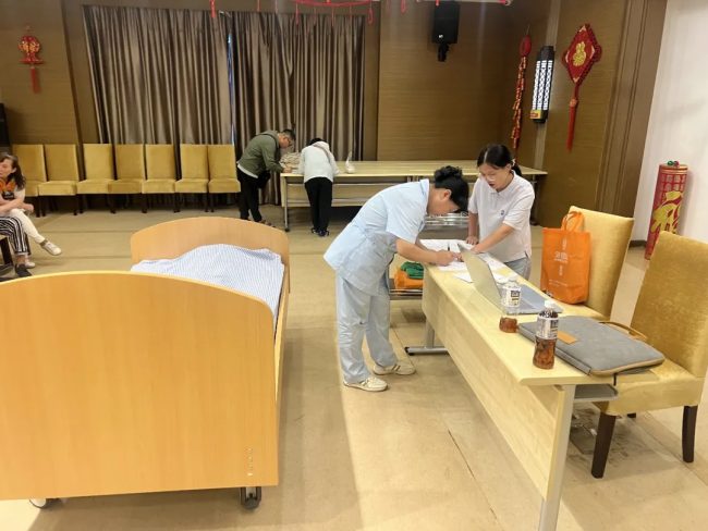 筑牢养老服务专业根基——虹桥镇开展认知障碍照护专项培训